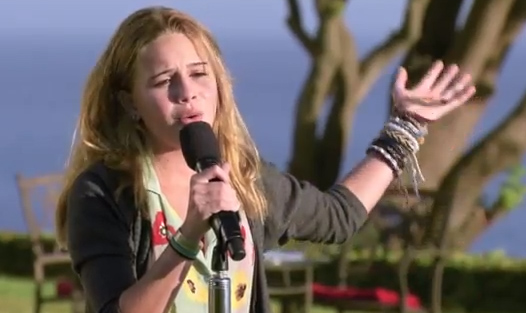 Beatrice Miller sings 'Titanium' by David Guetta - X Factor USA judges houses